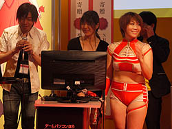 画像集#004のサムネイル/［TGS 2010］「ラグナロクオンライン」コスプレイベントもあったWebMoneyブース最終日レポート