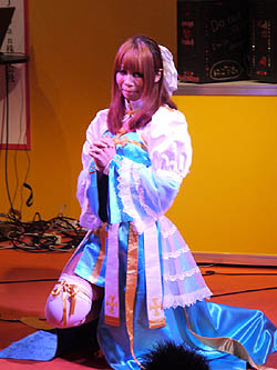 画像集#007のサムネイル/［TGS 2010］「ラグナロクオンライン」コスプレイベントもあったWebMoneyブース最終日レポート