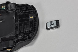 画像ギャラリー No.010のサムネイル画像 / PlayStation Vitaを分解してみた。内部構造にプロセッサなど，気になるところを写真でチェック