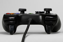 画像集#011のサムネイル/Razer，Xbox 360＆PC向けの多ボタン＆高機能ゲームパッド「Sabertooth」を発表。さっそく使ってみた 