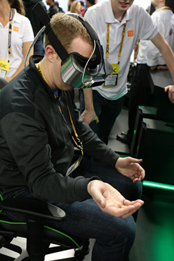 画像集 No.015のサムネイル画像 / ［GDC 2015］仮想現実対応デバイス統一規格を目指す「OSVR」の現状は？ 対応製品とデモの内容を探る