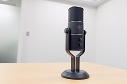 画像集 No.002のサムネイル画像 / 税込約4万円のゲーム実況向けマイク「Razer Seiren Pro」ファーストインプレッション。“無印”との間にある2つの違いをチェックしてみた