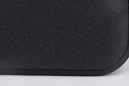 画像集 No.010のサムネイル画像 / 約1677万色で光るゲーマー向けマウスパッド「Razer Firefly」を使ってみた。室内でほのかに光り,暗所ではやたらと目立つ