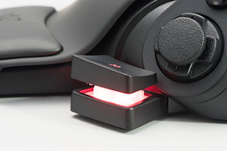 画像集 No.022のサムネイル画像 / 注目のホイール付き左手用キーパッド「Razer Tartarus V2」本日発売。ひとまず光らせてみた