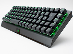 【PR】Razerのミニキーボード「BlackWidow V3 Mini」を試す。ワイヤレスでもUSBでも使える便利さが魅力だ