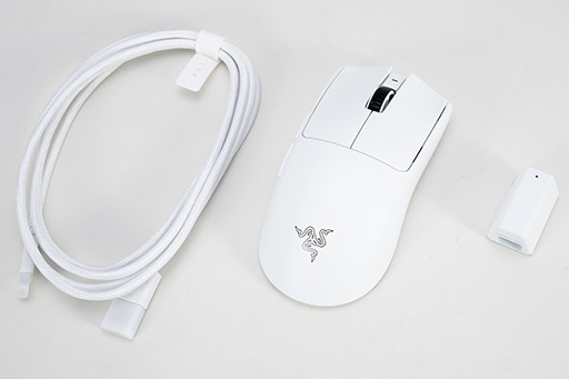 画像集 No.004のサムネイル画像 / 話題のRazer製軽量ワイヤレスマウス「Viper V3 Pro」は，ゲーマーの期待に応える優秀なマウス。ただネックは……【レビュー】