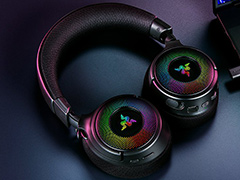 イヤーカップが派手に光るワイヤレスヘッドセット「Kraken V4」と,eスポーツプレイヤー向けゲームパッド「Wolverine V3 Pro」がRazerから