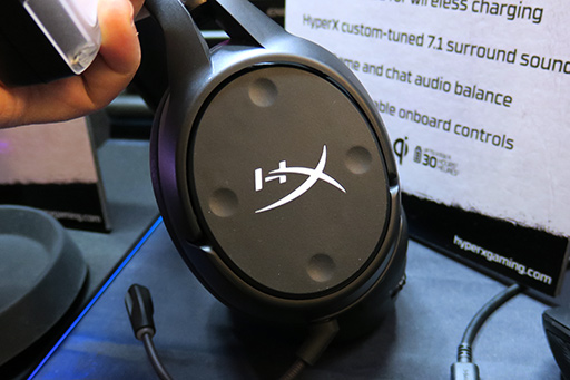画像集#004のサムネイル/HyperX,Qi充電機能付きのヘッドセットやスマートフォン用グリップをCES 2020で発表。実機を写真でチェックしてみよう