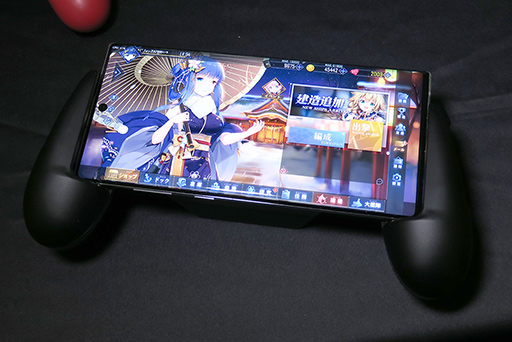 画像集#015のサムネイル/HyperX,Qi充電機能付きのヘッドセットやスマートフォン用グリップをCES 2020で発表。実機を写真でチェックしてみよう