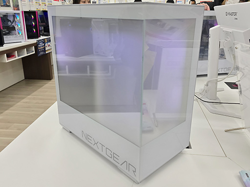 画像ギャラリー No.003のサムネイル画像 / ボタンひとつでPCの中身を魅せる,隠せる「クリアシフト」搭載ゲームPCがNEXTGEARから登場