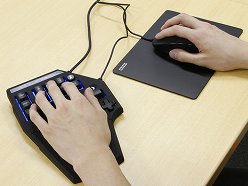 画像集#021のサムネイル/SCEのライセンスを得たPS3用マウスはどれだけ使えるのか。HORIの「タクティカルアサルトコマンダー3」を試す