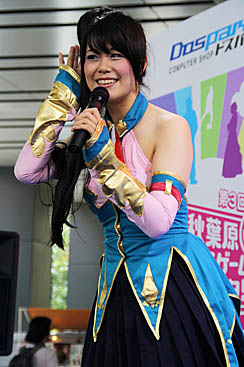 画像集#010のサムネイル/「ルーセントハート」「DIVINA」「Web 恋姫†夢想」のコスプレイヤーとドキドキのミニゲームを。「秋葉原PCゲームフェスタ」のガマニアステージをレポート