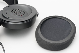 画像集 No.019のサムネイル画像 / SteelSeries,ゲーマー向けヘッドセットの新製品「Arctis Pro」を発表。ハイレゾ対応の上位モデルに意味はあるのか,その音を聞いてみた