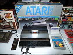 画像集#043のサムネイル/ビデオゲームの歴史がここに集結。激レアなコンシューマゲーム実機に触れられたE3会場の「VIDEOGAME HISTORY MUSEUM」ブースを紹介