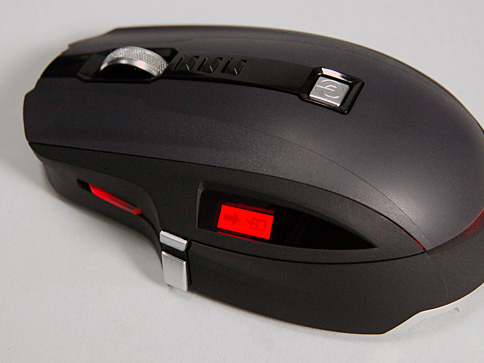 画像集#027のサムネイル/「SideWinder X8」ファーストインプレッション。重さをどう判断するかがカギに?