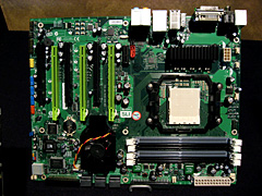 画像集#023のサムネイル/NVIDIA,AMD製CPU向けチップセット「nForce 780a SLI」を発表――mGPU搭載,Hybrid SLI対応のフラグシップ