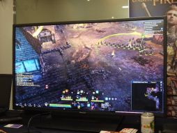 画像集#004のサムネイル/［TGS 2014］見渡す限り敵だらけ。「Kingdom Under Fire II」の凄まじいキャラクター表示数の一端をデモプレイで確認