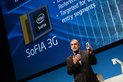 画像集#002のサムネイル/Intel，タブレット向けAtomでRockchipとの提携を発表。モデム統合型SoC「SoFIA」は4CPU版やLTE版を2015年前半に投入