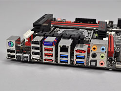 画像集#036のサムネイル/「Sandy Bridge-E」はまもなく登場? ゲーマー向けX79マザーボード「Rampage IV Extreme」を写真で見る