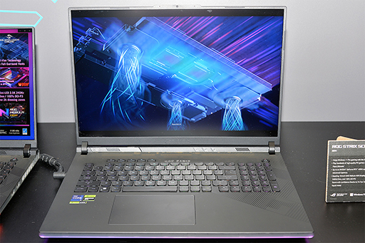 画像集 No.013のサムネイル画像 / ウルトラワイドの有機ELディスプレイやNUCにも注目。ノートPC以外にも気になるASUSの新製品をまとめてチェック