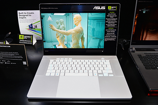画像集 No.003のサムネイル画像 / GeForce RTX 50搭載のゲーマー向けPCとグラフィックスカードをASUSが公開。国内イベントでも披露の予定あり
