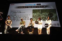 画像集#010のサムネイル/［TGS 2011］「メタルギア」キャスト陣と須田剛一さんがゲストとして登場したKONAMIブースの超豪華ラストステージ「Kojima Productions SPECIAL STAGE」をレポート