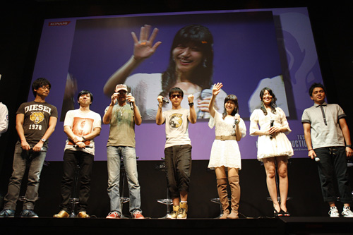 画像集#031のサムネイル/［TGS 2011］「メタルギア」キャスト陣と須田剛一さんがゲストとして登場したKONAMIブースの超豪華ラストステージ「Kojima Productions SPECIAL STAGE」をレポート