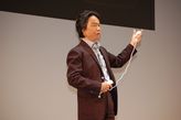 画像集#005のサムネイル/ゲームなのか新しい“楽器”なのか？　宮本 茂氏による「WiiMusic」デモンストレーション