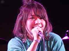 「超兄貴」25周年を祝したライブ「超兄貴祭」をレポート。マッチョマンが猛り,うみにんが踊り,皆でフロントダブルバイセップスした