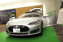 画像集#033のサムネイル/スパコン最新情報にLogan世代の車載コンピュータ開発機,電気自動車,果ては(北米で)発売直前のSHIELDまで登場したGTC Japan 2013レポート