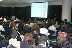 画像集#002のサムネイル/［OGC 2009＃12］「コミュニティには，適度な距離感が必要」 はてなの伊藤直也氏が語るオンラインコミュニティ運営の秘訣