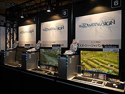 画像集#004のサムネイル/［TGS 2010］人気のPCゲーム14タイトルを贅沢な環境でプレイできちゃう「Gaming PC World」ブースレポート