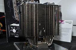 画像集#023のサムネイル/［COMPUTEX］Cooler Master，「USB接続で全キー同時押し対応」のゲーマー向けメカニカルキーボードを公開