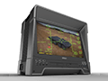 見た目はまるで軍用PC? 24インチディスプレイを側面に取り付けたPCケースがマイルストーンから登場。採用PCは11月下旬から発売