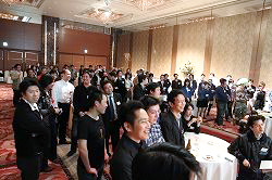 画像集#024のサムネイル/課金額100万円超の超廃プレイヤーも？ ドワンゴが会社ぐるみでハマった「ブラウザ三国志」パーティに潜入。開発者と共に，どうしてこうなったかを考えてみた