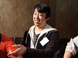 画像集#029のサムネイル/課金額100万円超の超廃プレイヤーも？ ドワンゴが会社ぐるみでハマった「ブラウザ三国志」パーティに潜入。開発者と共に，どうしてこうなったかを考えてみた