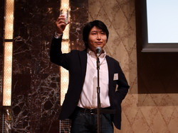 画像集#031のサムネイル/課金額100万円超の超廃プレイヤーも？ ドワンゴが会社ぐるみでハマった「ブラウザ三国志」パーティに潜入。開発者と共に，どうしてこうなったかを考えてみた