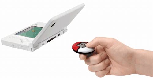 画像集#004のサムネイル/「ポケットモンスター ハートゴールド/ソウルシルバー」,リアルに歩くとゲームが有利になる? 新要素“ポケウォーカー”を紹介