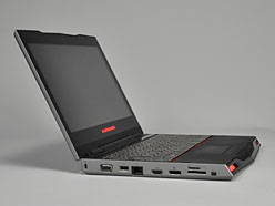 画像集#031のサムネイル/【PR】11.6インチ液晶のノートPCで，本当に3Dゲームはプレイできるの？ 「Alienware M11x」が持つ実力を，洗いざらい明らかにしてみた