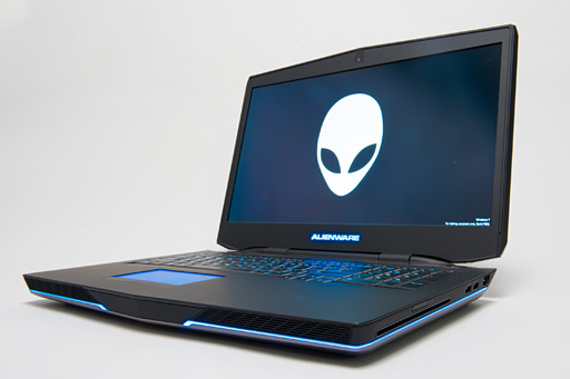 画像集#006のサムネイル/完全新作となったALIENWAREのノートPCを写真で見る。デザインは「戦艦」から「ステルス戦闘機」に&#033;&#063;