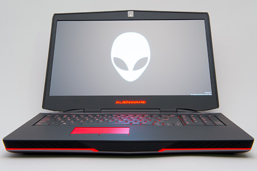 画像集#018のサムネイル/完全新作となったALIENWAREのノートPCを写真で見る。デザインは「戦艦」から「ステルス戦闘機」に&#033;&#063;