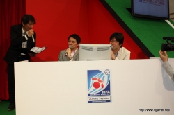 画像集#011のサムネイル/世界最大級のFIFA公式サッカーゲーム大会に元サッカー日本代表の名波 浩さんがゲスト出演。「FIFA インタラクティブワールドカップ 2010 日本大会」をレポート