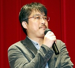 画像集#007のサムネイル/意外とお似合い？　貧乏な王様と美しいお姫様（椿姫彩菜さん）が登場した，「王様物語」王様即位式をレポート