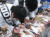 画像集#011のサムネイル/体験版が150万以上ダウンロードされた期待作，ついに「GOD EATER」が本日発売！　未知のアラガミのシルエット画像も公開。秋葉原では発売記念イベントも