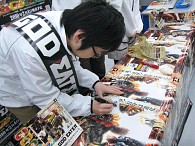 画像集#012のサムネイル/体験版が150万以上ダウンロードされた期待作，ついに「GOD EATER」が本日発売！　未知のアラガミのシルエット画像も公開。秋葉原では発売記念イベントも
