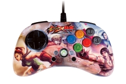 画像集#014のサムネイル/Mad Catz，「ストリートファイター×鉄拳」仕様のアーケードスティックを正式発表。最上位モデルは2台の連結が可能に