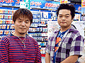 「大神伝 〜小さき太陽〜」発売記念。店頭抽選会を訪れた江城プロデューサーと松下ディレクターのショートインタビューを掲載
