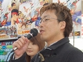 豪華声優陣のサイン入り色紙をかけて熱い対戦が繰り広げられた,「TATSUNOKO VS. CAPCOM ULTIMATE ALL-STARS」店頭“対戦”会にはプロデューサーの新妻良太氏も登場