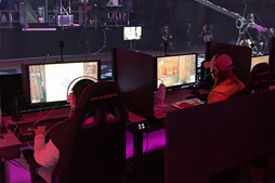 画像集 No.006のサムネイル画像 / BenQ ZOWIE,「eスポーツ仕様の机」まさかの(?)第2弾を発表。大会やネットカフェ現場の声を受けてブラッシュアップ