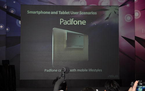 画像集#007のサムネイル/［COMPUTEX］ASUS，超薄型ノートPCに199ドルのEee PC，そして「スマートフォンを内蔵できるタブレット」を発表【19：45頃更新】